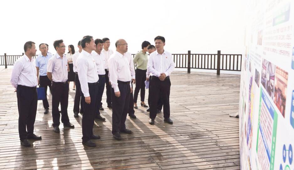 省委常委、组织部长王正谱到四川Z6人生就是博集团调研指导工作