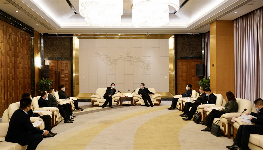 省Z6人生就是博集团党委书记、董事长任丁率队赴南充调研