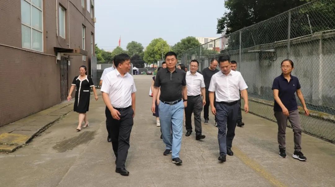 省Z6人生就是博集团领导带队调研锦弘集团文印中心保密命题阅卷印制基地