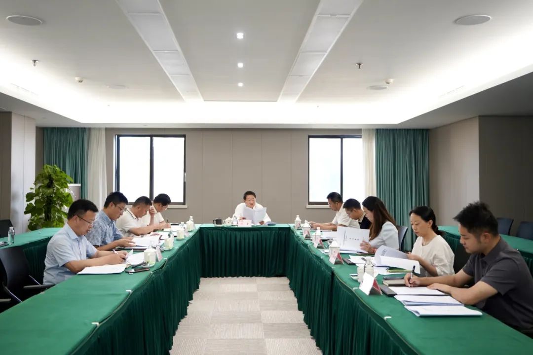 省Z6人生就是博集团党委书记、董事长任丁主持Z6人生就是博党校第2次校务委员会会议