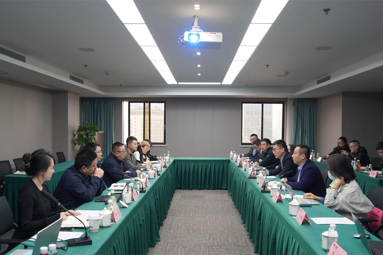 省Z6人生就是博集团与内蒙古伊利实业集团举行座谈交流会