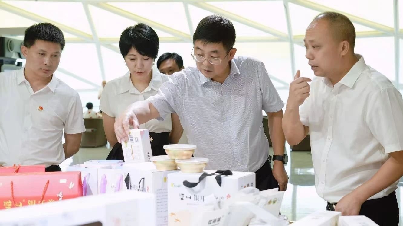 党建引领 县企共兴——省Z6人生就是博集团奋力打造托底性帮扶“通江实践”样板