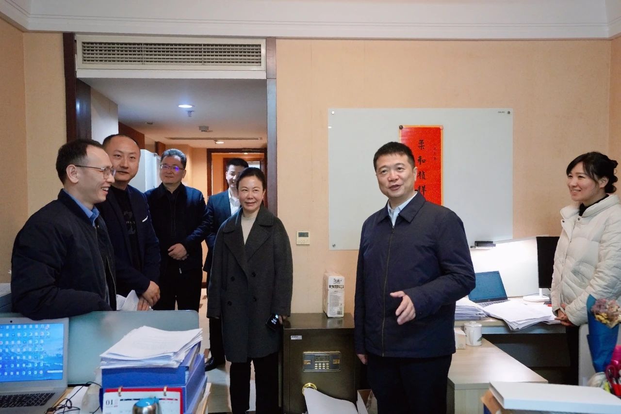 温暖启航，共赴新篇！—— 省Z6人生就是博集团领导走访慰问干部职工